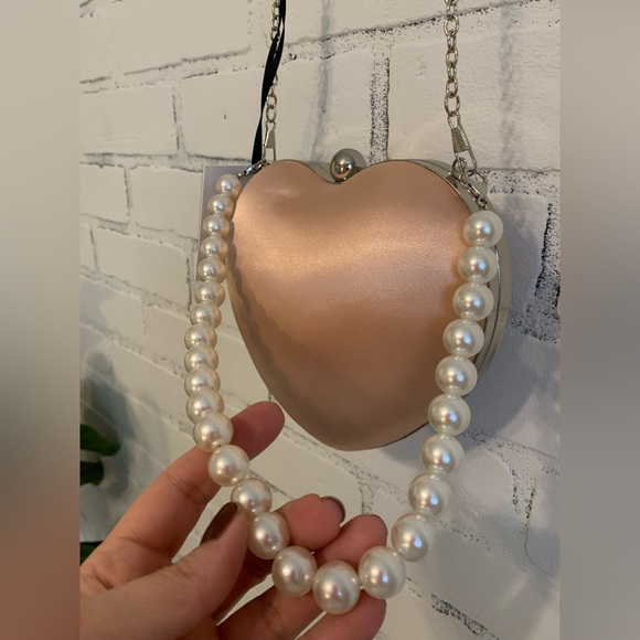 True Decadence heart clutch bag - Picture 10 of 10